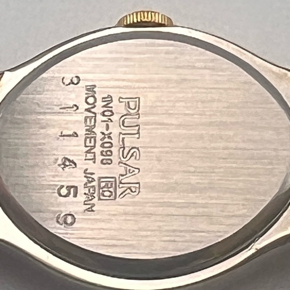 Pulsar by Seiko NIB Small Petite Oval Silver Gold Ladies Watch Working